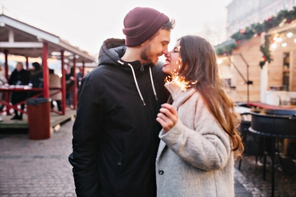 15 Secrets on How to Make a Girl Fall for You Fast